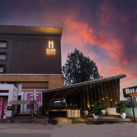 Icon Business Hotel By Bhagini Бангалор Экстерьер фото
